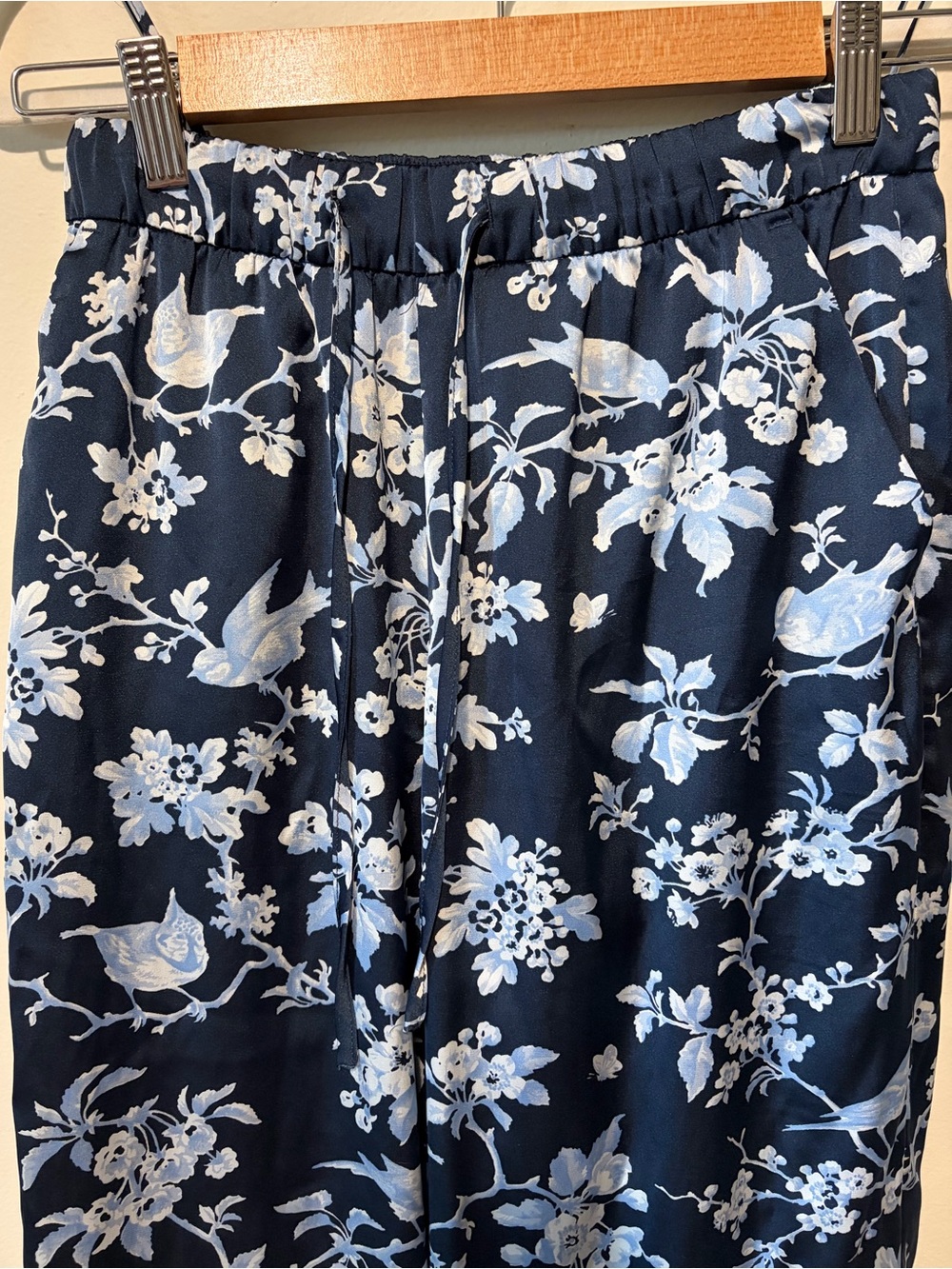 Abercrombie & Fitch Navy and White Floral Pj Set - Picture 5 of 6